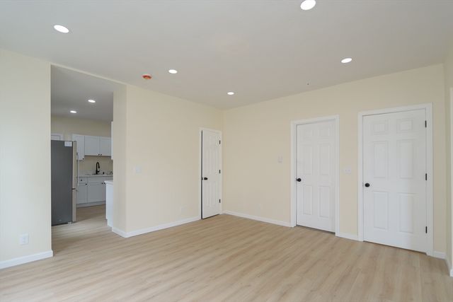 109-111 Brown Ave, Holyoke, MA 01040