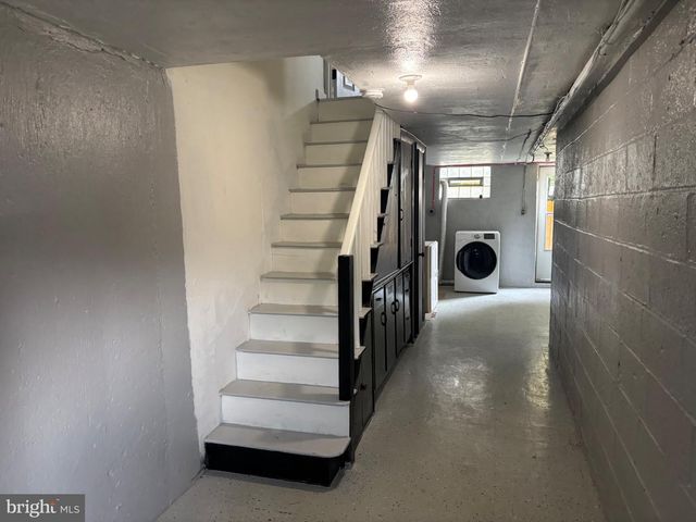8305 RODNEY ST, Philadelphia, PA 19150