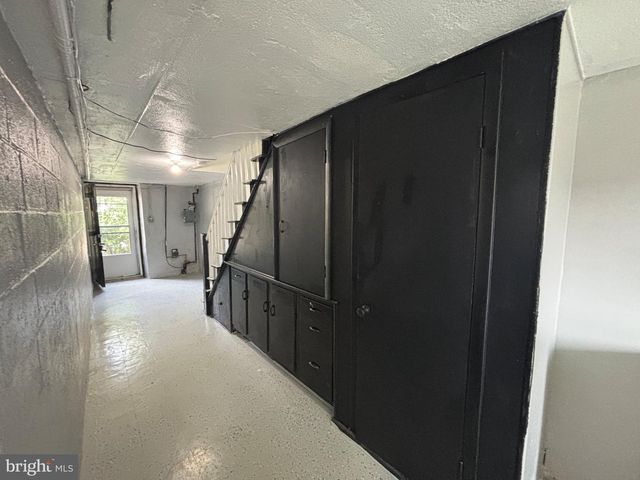 8305 RODNEY ST, Philadelphia, PA 19150