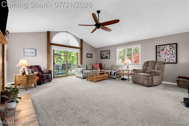 1580 Mercedes Street, West Bloomfield, MI 48324
