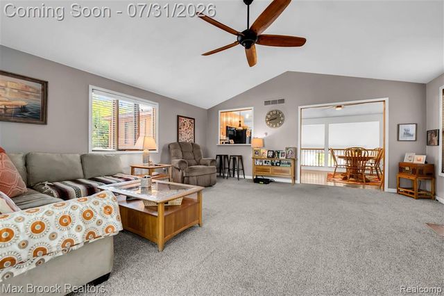 1580 Mercedes Street, West Bloomfield, MI 48324