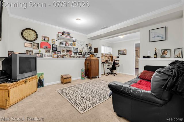 1580 Mercedes Street, West Bloomfield, MI 48324