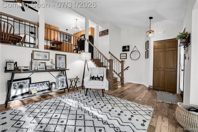1580 Mercedes Street, West Bloomfield, MI 48324