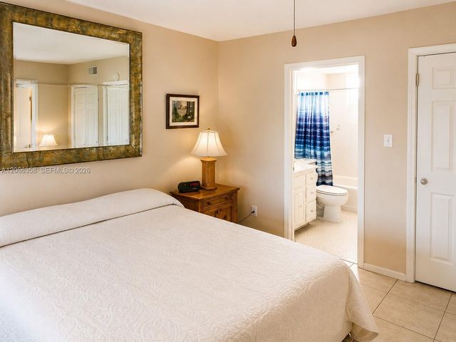 5181 W Oakland Park Boulevard 312, Lauderdale Lakes, FL 33313