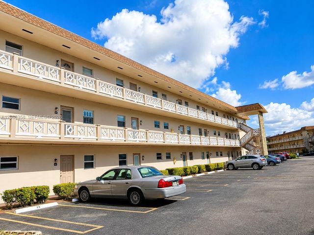 5181 W Oakland Park Boulevard 312, Lauderdale Lakes, FL 33313