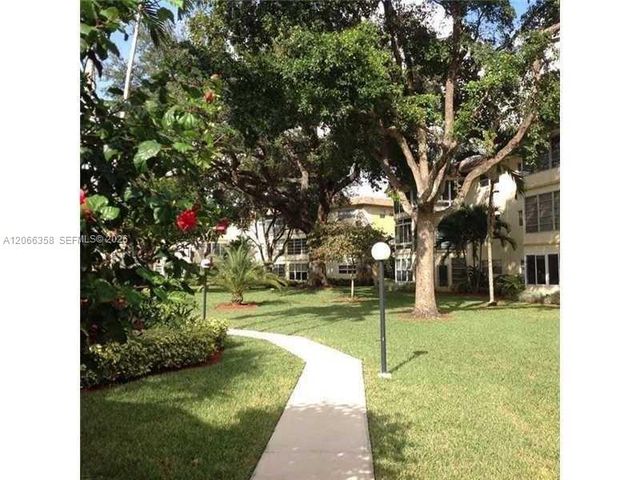 5181 W Oakland Park Boulevard 312, Lauderdale Lakes, FL 33313