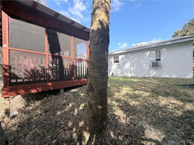 14 Canterbury Road, Inglis, FL 34449