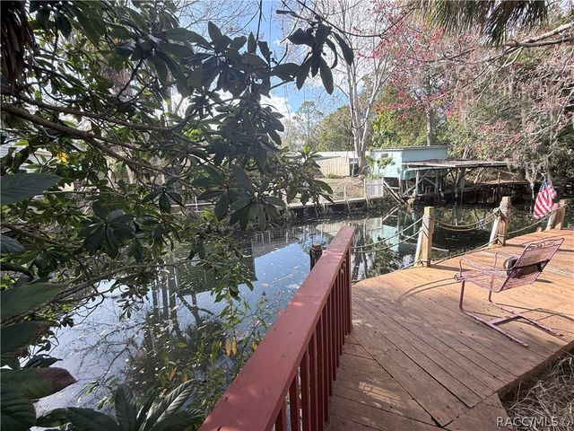 14 Canterbury Road, Inglis, FL 34449