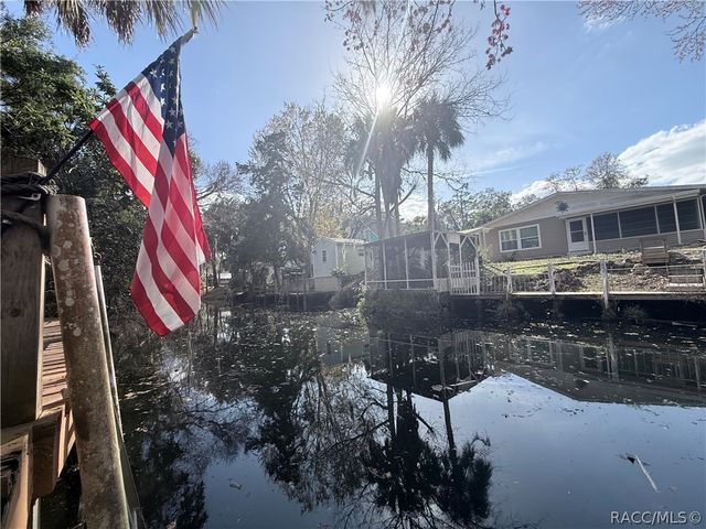 14 Canterbury Road, Inglis, FL 34449