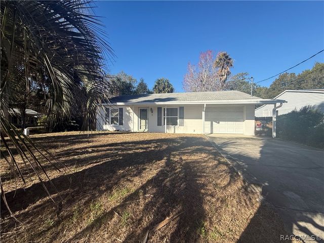 14 Canterbury Road, Inglis, FL 34449