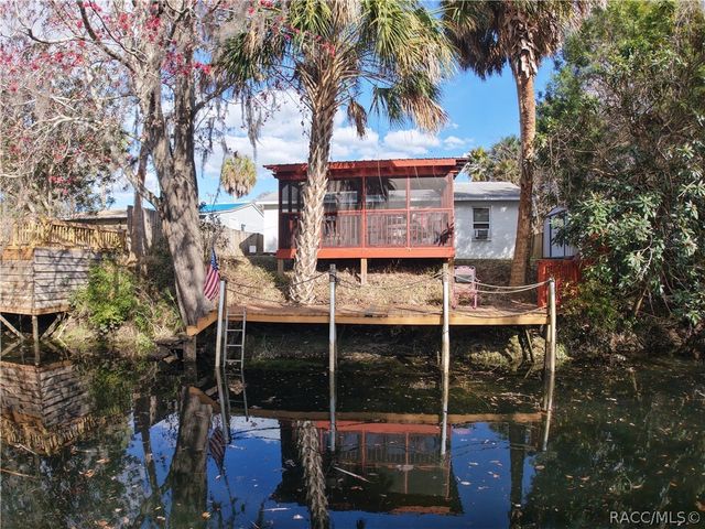 14 Canterbury Road, Inglis, FL 34449