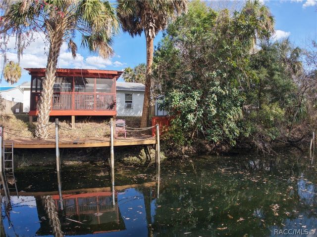 14 Canterbury Road, Inglis, FL 34449