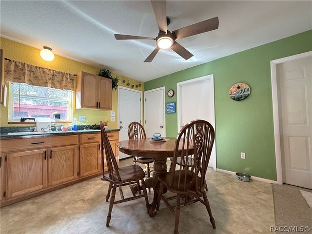 14 Canterbury Road, Inglis, FL 34449