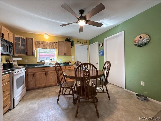 14 Canterbury Road, Inglis, FL 34449