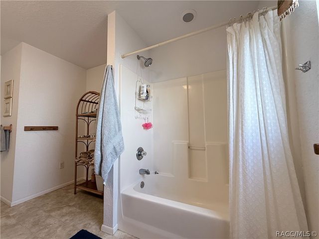 14 Canterbury Road, Inglis, FL 34449