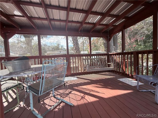 14 Canterbury Road, Inglis, FL 34449