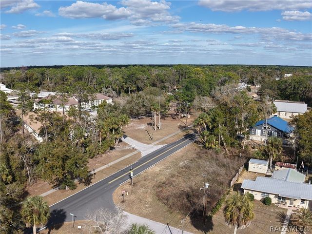 14 Canterbury Road, Inglis, FL 34449