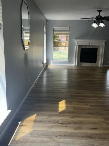 3608 Lochmoor Lane, Pearland, TX 77581