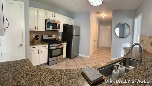 3608 Lochmoor Lane, Pearland, TX 77581