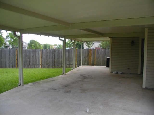 3608 Lochmoor Lane, Pearland, TX 77581