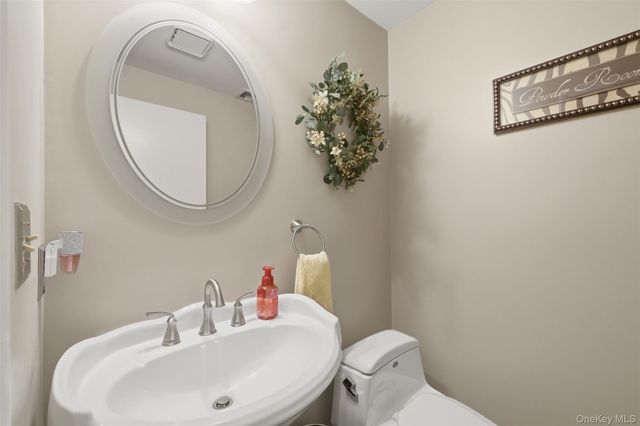 209 Deer Ct Drive, Middletown, NY 10940