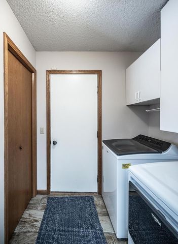 17379 Hayes Avenue, Lakeville, MN 55044