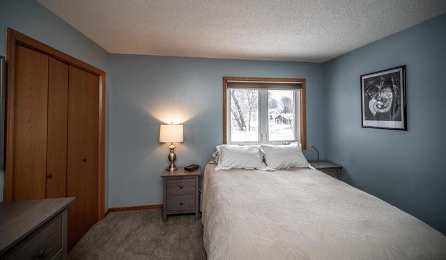 17379 Hayes Avenue, Lakeville, MN 55044