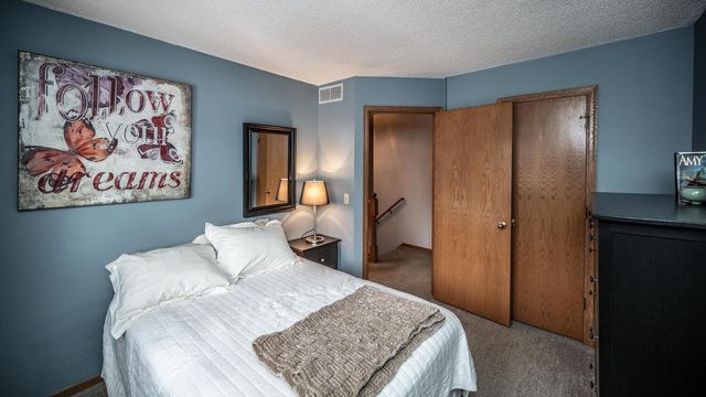 17379 Hayes Avenue, Lakeville, MN 55044