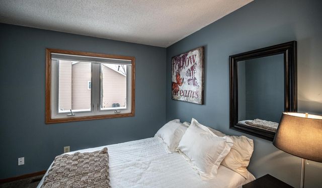 17379 Hayes Avenue, Lakeville, MN 55044