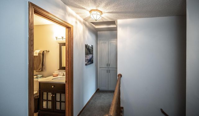 17379 Hayes Avenue, Lakeville, MN 55044