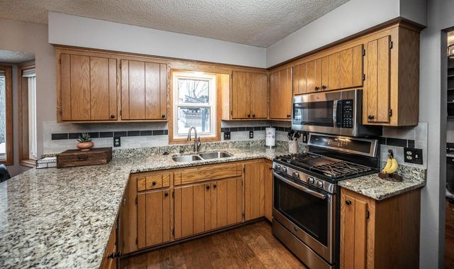 17379 Hayes Avenue, Lakeville, MN 55044