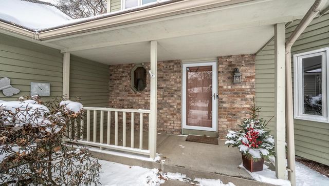 17379 Hayes Avenue, Lakeville, MN 55044