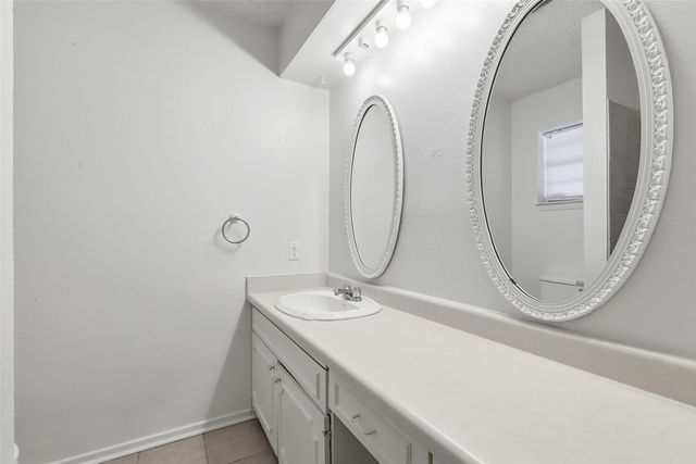 125 N Jessup Street, Alvarado, TX 76009