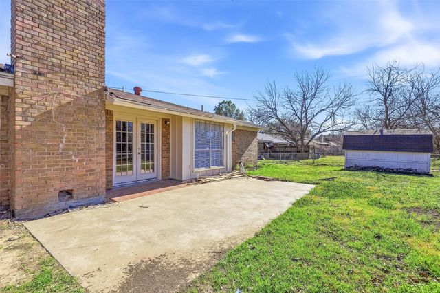 125 N Jessup Street, Alvarado, TX 76009
