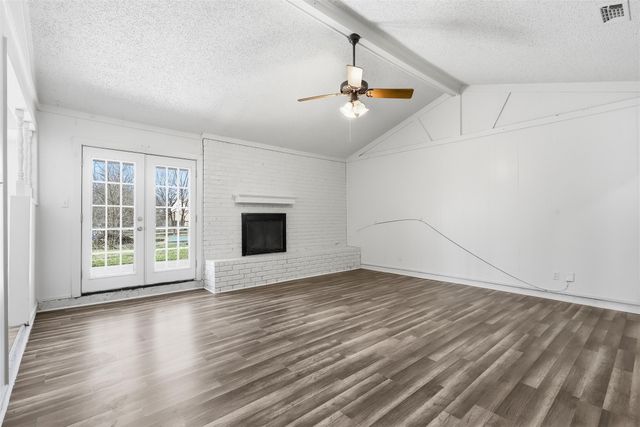 125 N Jessup Street, Alvarado, TX 76009