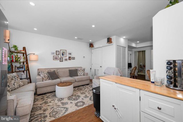 211 WEBSTER ST NE, Washington, DC 20011