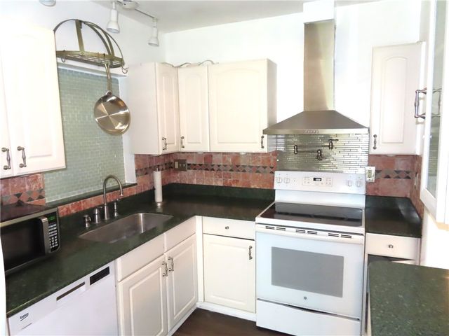 495 Easy Street, Sebastian, FL 32958