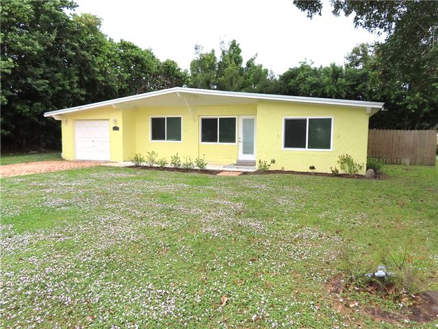 495 Easy Street, Sebastian, FL 32958