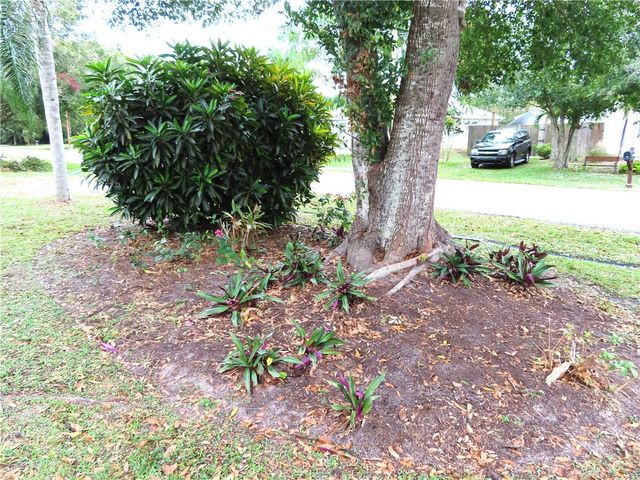 495 Easy Street, Sebastian, FL 32958