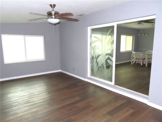 495 Easy Street, Sebastian, FL 32958