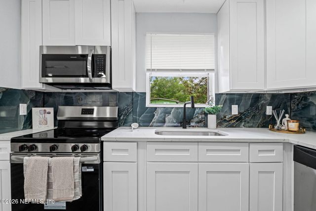 4558 DAUGHTRY Boulevard E, Jacksonville, FL 32210
