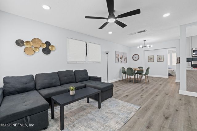 4558 DAUGHTRY Boulevard E, Jacksonville, FL 32210