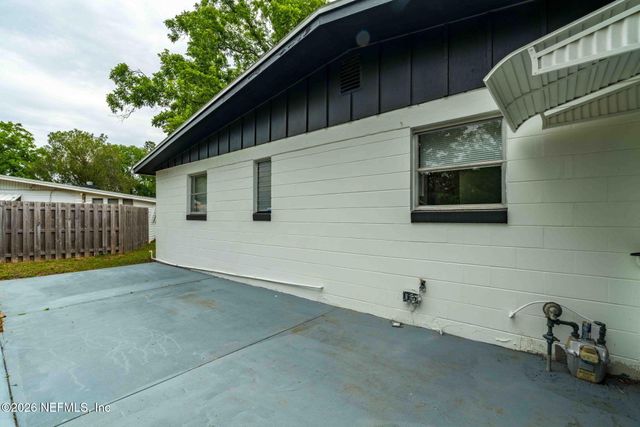 4558 DAUGHTRY Boulevard E, Jacksonville, FL 32210