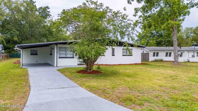4558 DAUGHTRY Boulevard E, Jacksonville, FL 32210
