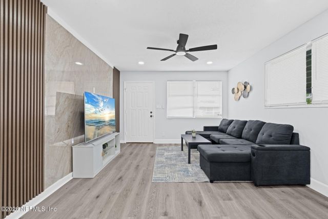 4558 DAUGHTRY Boulevard E, Jacksonville, FL 32210