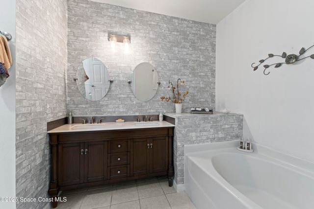 813 Del Mar Circle, Melbourne, FL 32904