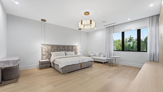 274 NE 3rd Court, Boca Raton, FL 33432