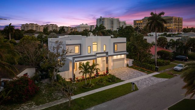 274 NE 3rd Court, Boca Raton, FL 33432