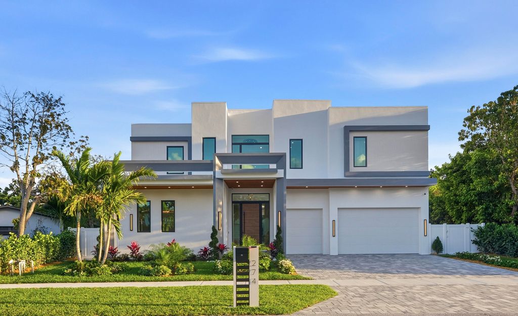 274 NE 3rd Court, Boca Raton, FL 33432