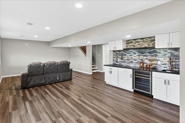 11210 Meadow View Lane, Maple Grove, MN 55311